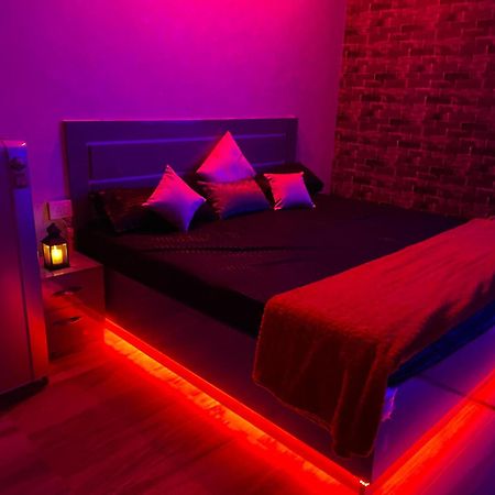Kinky Dark Rooms Greater Noida Exterior foto