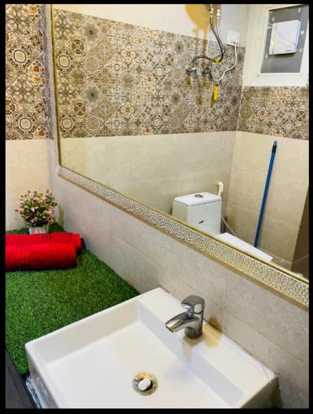 Kinky Dark Rooms Greater Noida Exterior foto